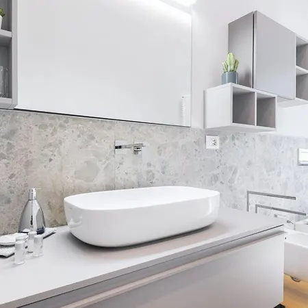Easylife - Beautiful Flat With Balcony Pta Venezia * Milan