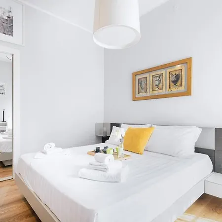 Easylife - Beautiful Flat With Balcony Pta Venezia Apartment *