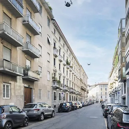 Easylife - Beautiful Flat With Balcony Pta Venezia Apartment