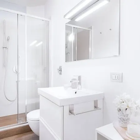 Easylife - - Cherubini 6 - Life Milan