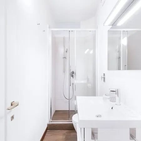 Easylife - - Cherubini 6 - Life * Milano