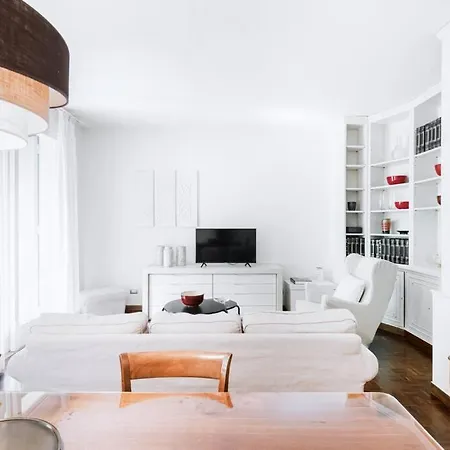 Easylife - Elegance A Few Steps From Citylife Next To M2 Pagano Apartment