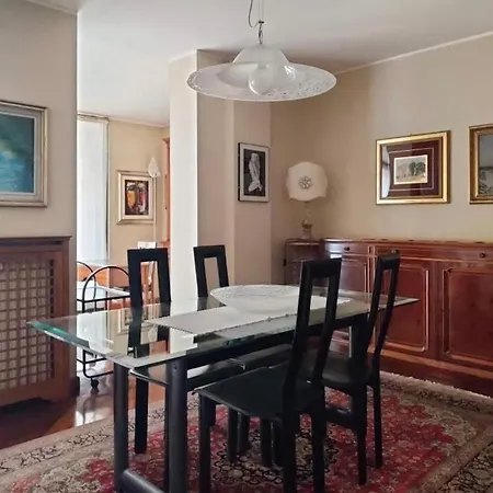 Elegante Attico Con Terrazza - Porta Venezia Apartment
