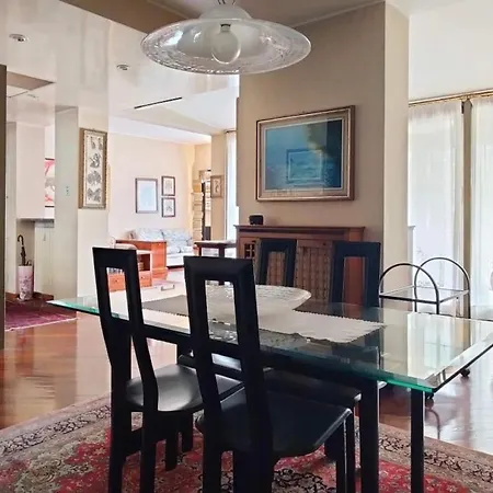 Apartment Elegante Attico Con Terrazza - Porta Venezia