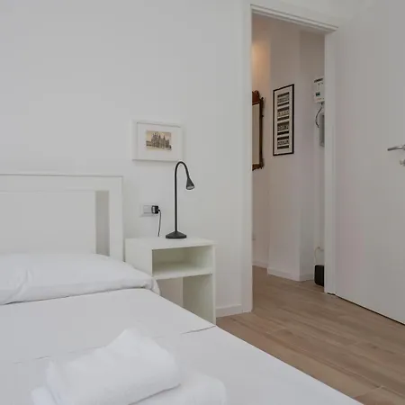 4 Pax - Via Brioschi, 94 *