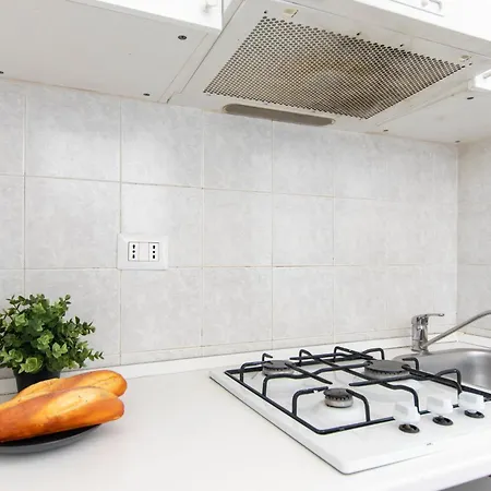 I Host - Pasteur 15-3 * Milan