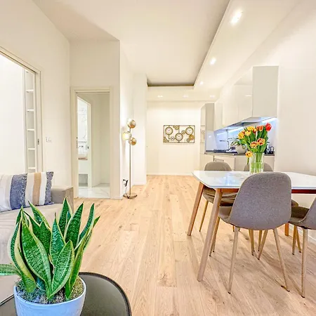 Banfi Luxury - Sauna & Jacuzzi Apartment Milan