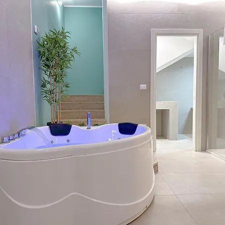 Banfi Luxury - Sauna & Jacuzzi