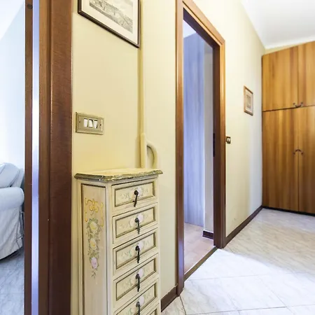 Castelfidardo 8 * Milan