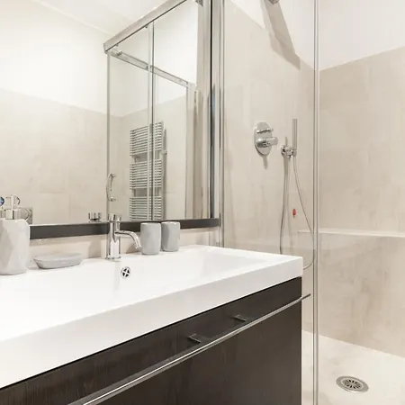 Apartment Easylife - Con Balcone In Centralefs Milan