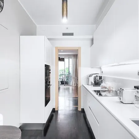 Easylife - Con Balcone In Centralefs Apartment Milan