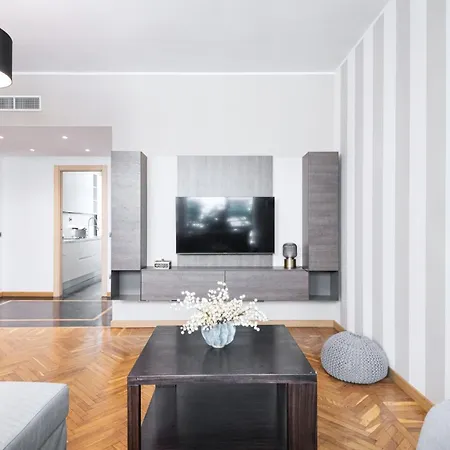 Easylife - Con Balcone In Centralefs Milan