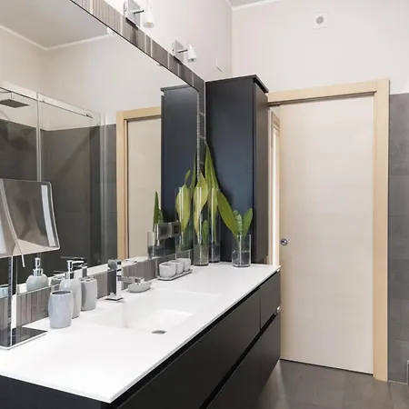 Easylife - - Luigirazza 6 - * Milan