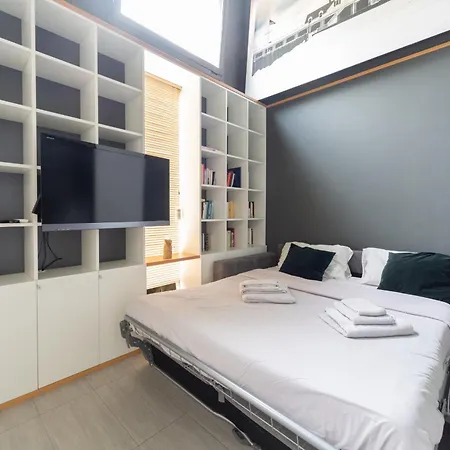 Design Loft In Navigli Milano