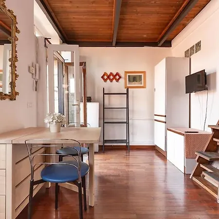 Navigli - Centro Vintage Apt - Movida&free Wifi Apartment Milan