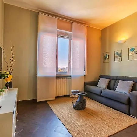 Exclusive & Strategic 2-bedroom Apartment, 50m From M4