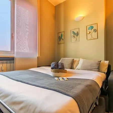 Exclusive & Strategic 2-bedroom Apartment, 50m From M4 Milan