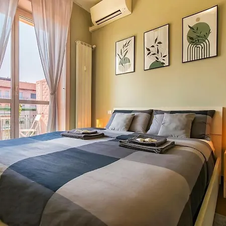 Exclusive & Strategic 2-bedroom Apartment, 50m From M4 * Milan