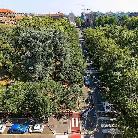 Apartment Exclusive & Strategic 2-bedroom Apartment, 50m From M4 Milan