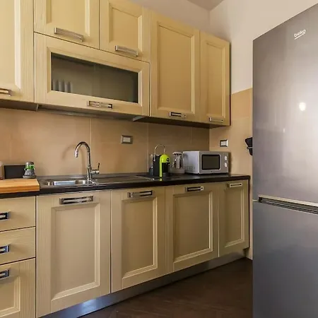 Exclusive & Strategic 2-bedroom Apartment, 50m From M4