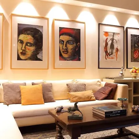 Accogliente Bilocale Vicino Metropolitana Apartamento Milão