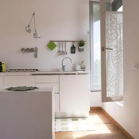 Porta Garibaldi Apartamento *