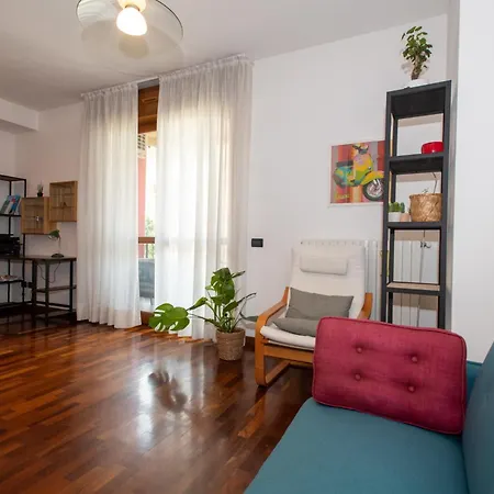Apartment 10 Minutes Duomo-elegant *