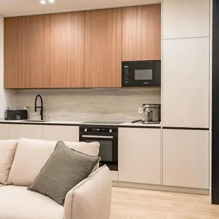 Apartment Before Requesting - Read Info On Photo *