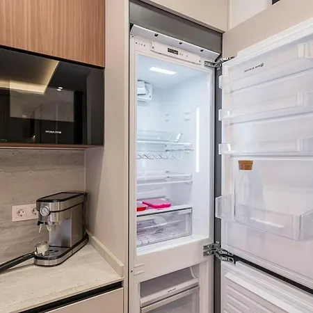 Apartment Before Requesting - Read Info On Photo