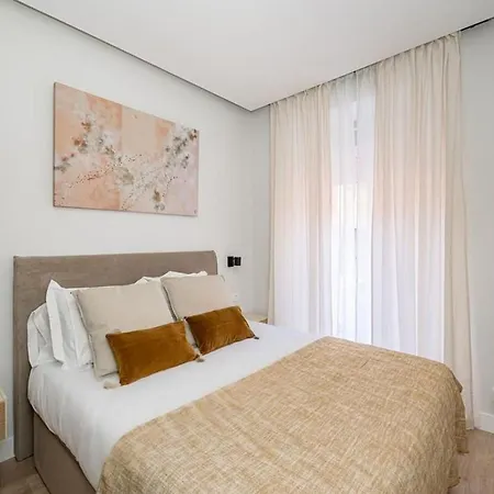 Apartment Before Requesting - Read Info On Photo *
