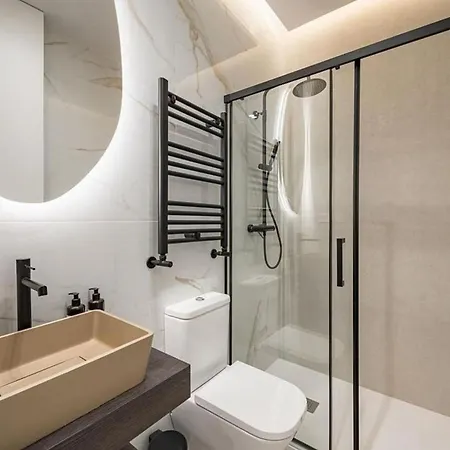 Before Requesting - Read Info On Photo Apartment Milan