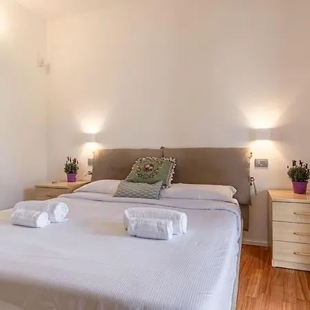 Fa44 - Lux Apt With Big Balcony & Modern Design - *