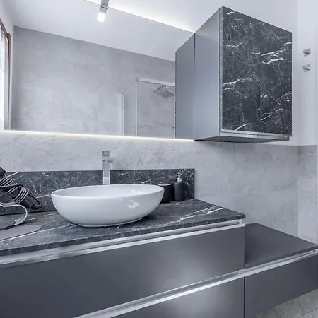 Fa44 - Lux Apt With Big Balcony & Modern Design - * Milan