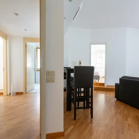 Lorenteggio Large Flat Apartment Milan