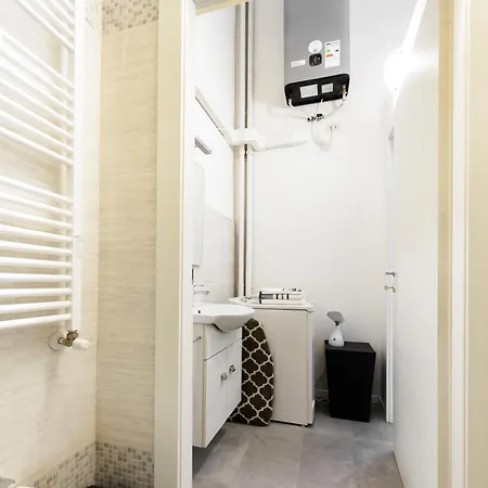 Cozy 2 Bedrooms, 10 Min For Centre, 3 From Linate