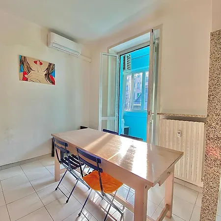 Wagner Home, Metro