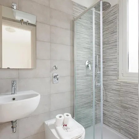 Appartement Cimiano M2 Cozy With Balcony