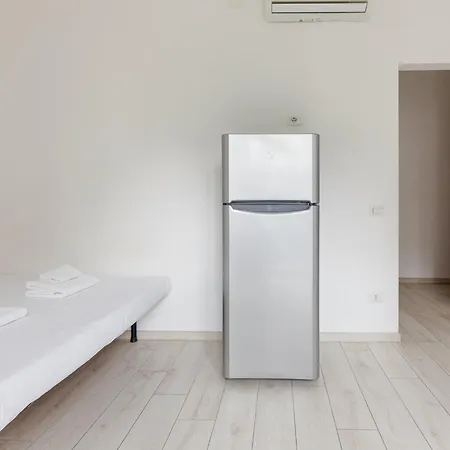 Apartment Cimiano M2 Cozy With Balcony