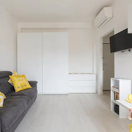 Апартаменты Iulm Cosy