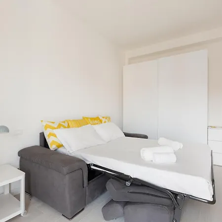 Iulm Cosy *