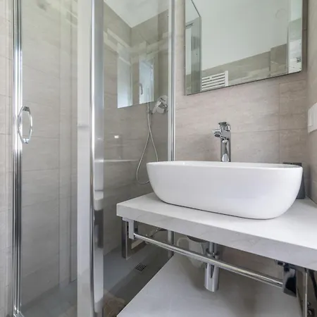 Chezromyk 2 The Kosher 4* Milano