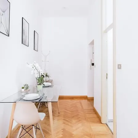 Easylife - Elegant Flat In Pta Venezia * ميلان