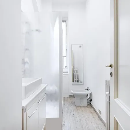 Easylife - Elegant Flat In Pta Venezia شقة ميلان