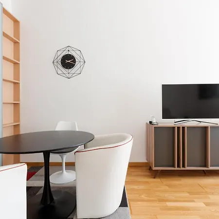 Appartement Guesthost - Domodossola M5 Modern Milan