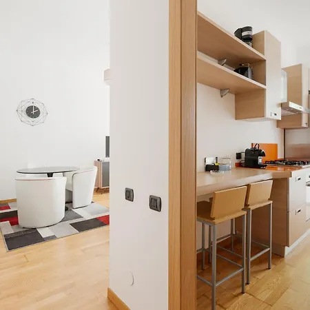 Guesthost - Domodossola M5 Modern