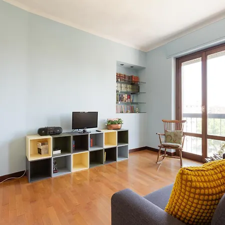 아파트 Guesthost - Roomy With Comfort! Metro M4 Linate 밀라노
