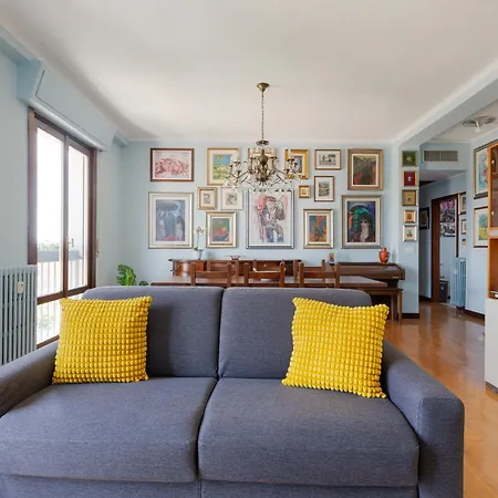 Apartament Guesthost - Roomy With Comfort! Metro M4 Linate *