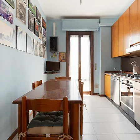 Guesthost - Roomy With Comfort! Metro M4 Linate *