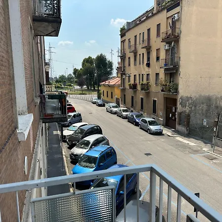 Before Requesting - Read Info On Photo Apartament Mediolan