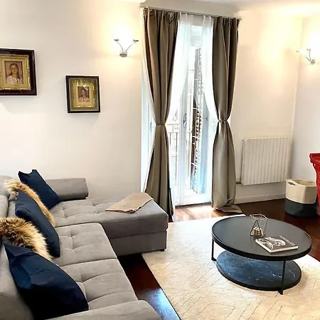 Duomo Area 2 Bedroom Deluxe *